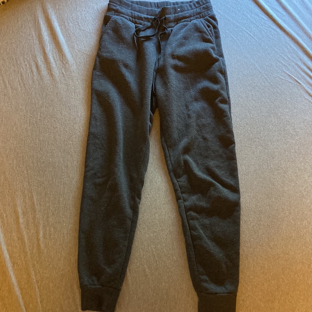 Juniors dark gray jogger sweatpants